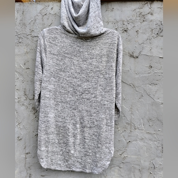 PHILOSOPHY HOODED PULLOVER.  SZ LG - Picture 10 of 11